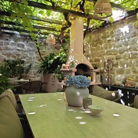 Ani Apartment