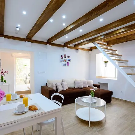 Apartment Ani